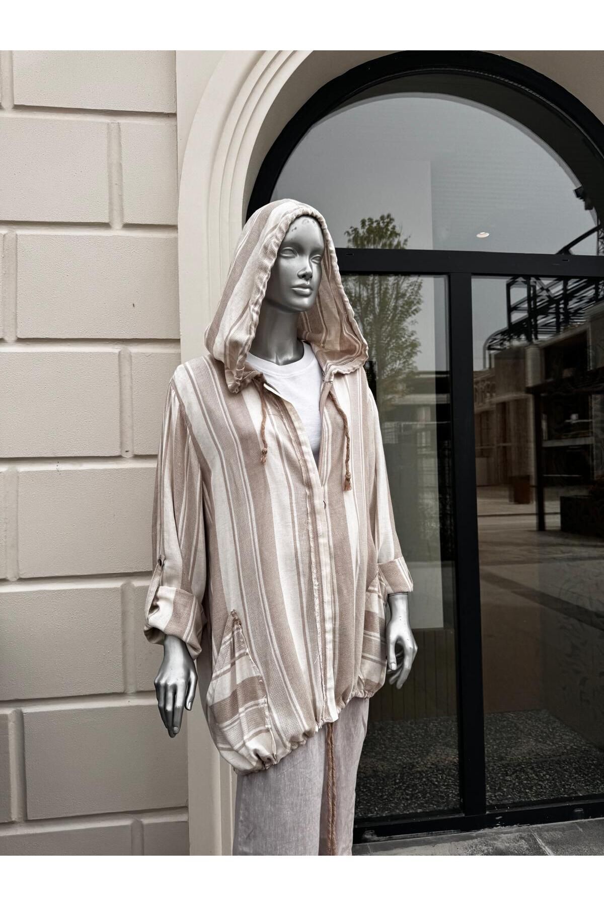 SARE ERKMEN-White Linen Jacket 1