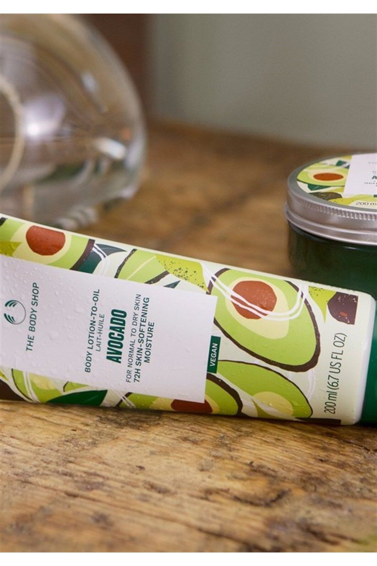 THE BODY SHOP لوسیون بدن آووکادو با خواص مرطوب‌کننده و تغذیه‌دهنده