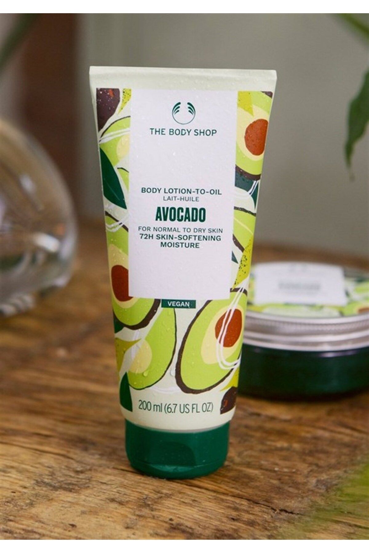 THE BODY SHOP لوسیون بدن آووکادو با خواص مرطوب‌کننده و تغذیه‌دهنده