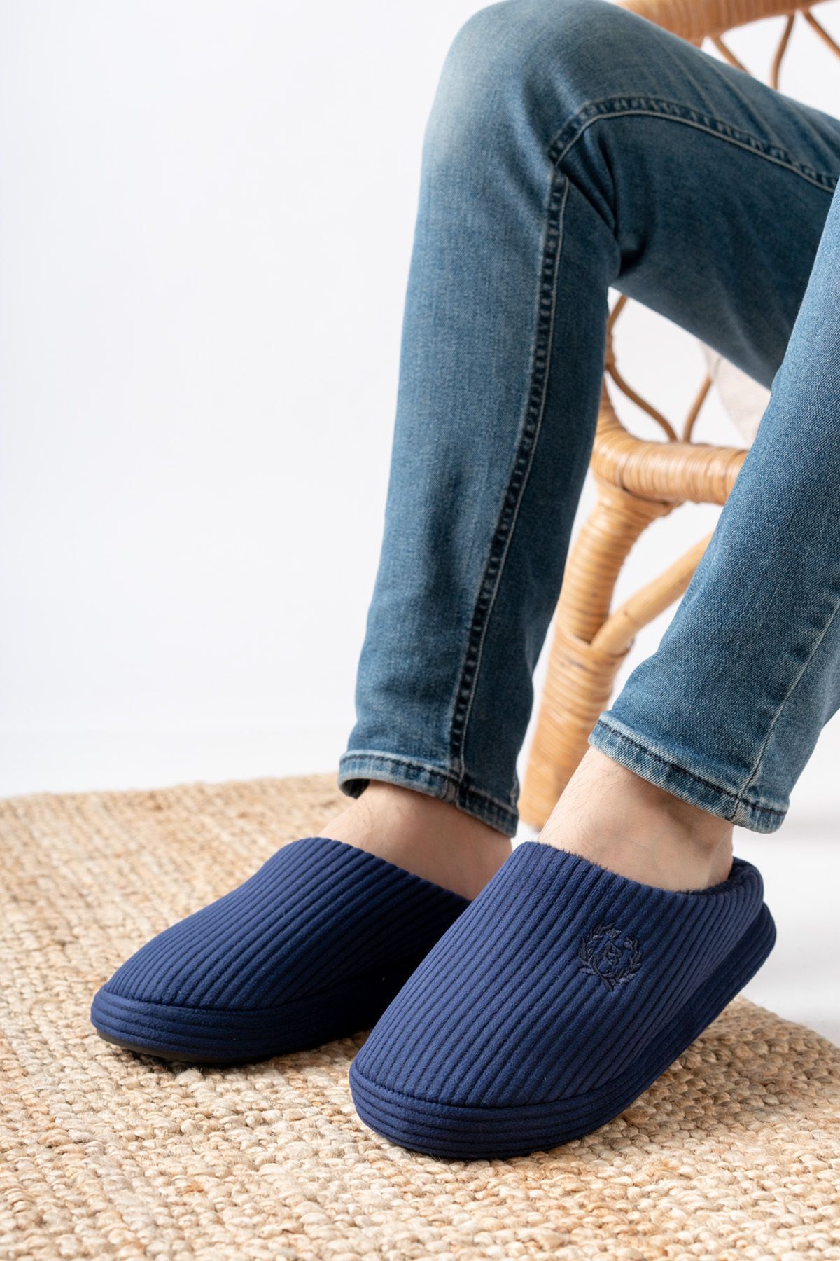 Slipcat Unisex Nakışlı Kadife Ev Terliği görsel 3