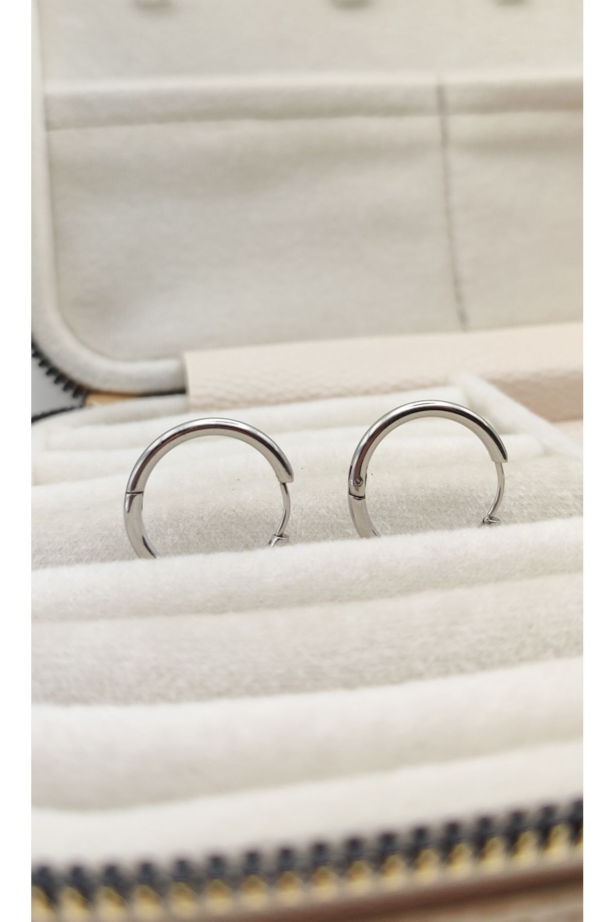 Gümüş Kaplama Halka Çelik Küpe 