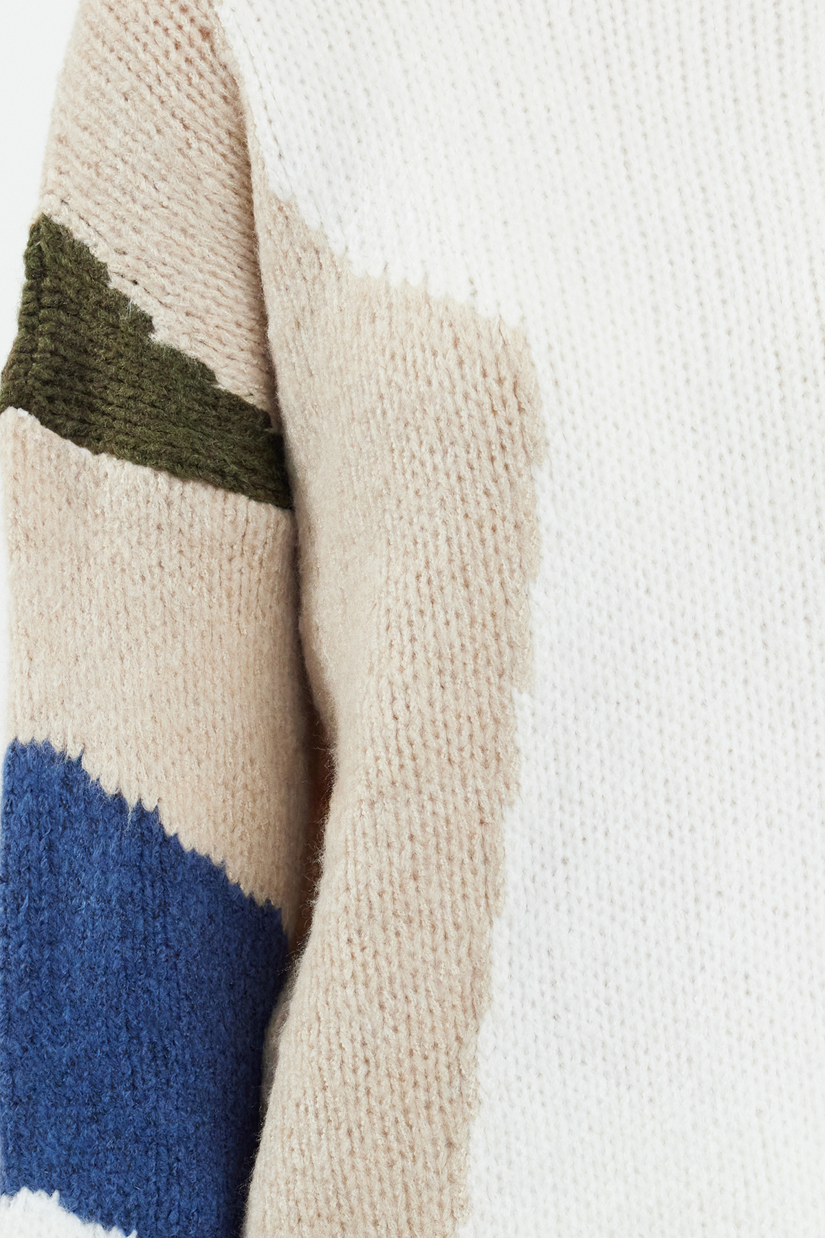 Trendyol Collection Ecrufarbener Strickpullover mit Farbblockierung – weite Passform, weiche Textur TWOAW20XS0047