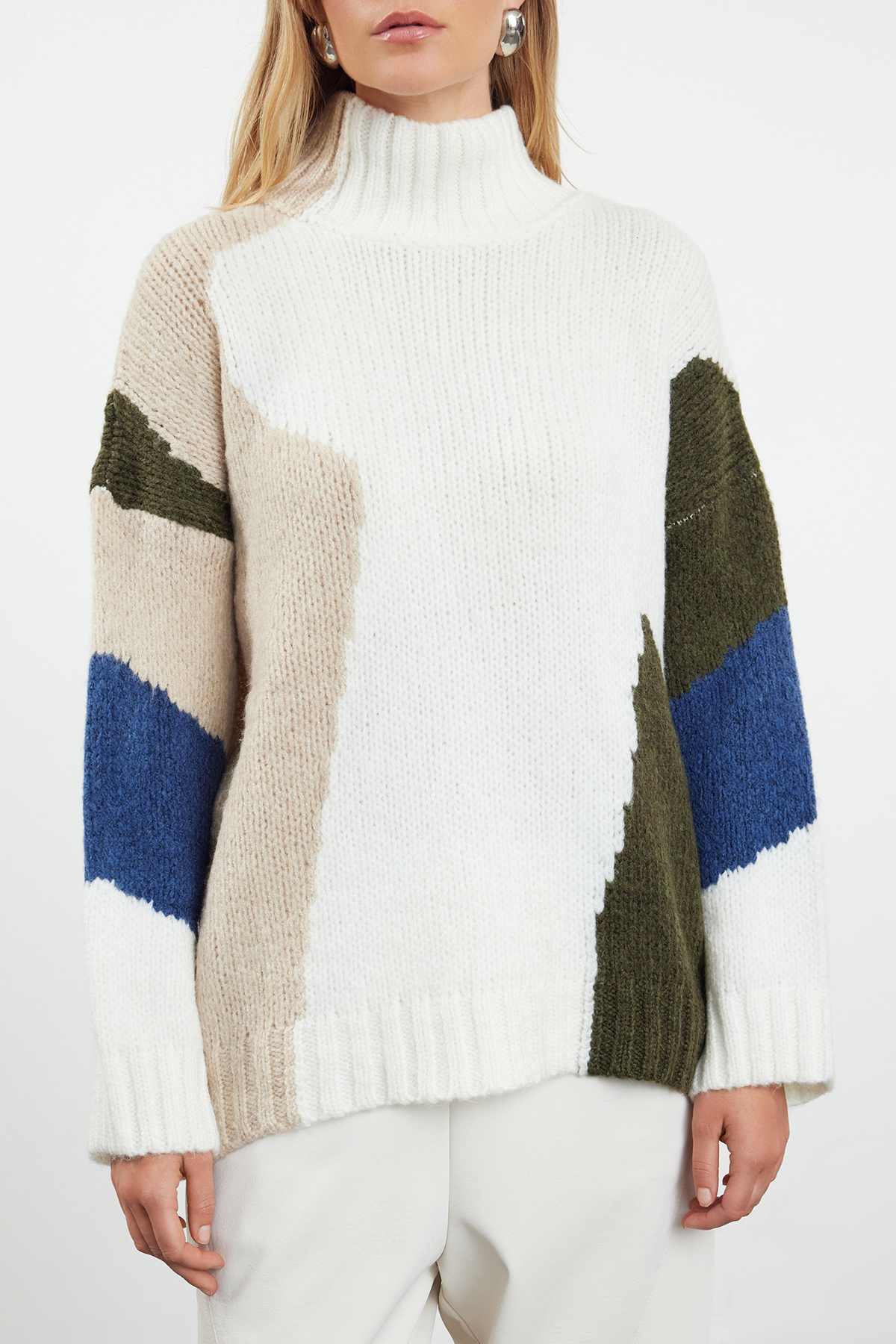 Trendyol Collection Ecrufarbener Strickpullover mit Farbblockierung – weite Passform, weiche Textur TWOAW20XS0047