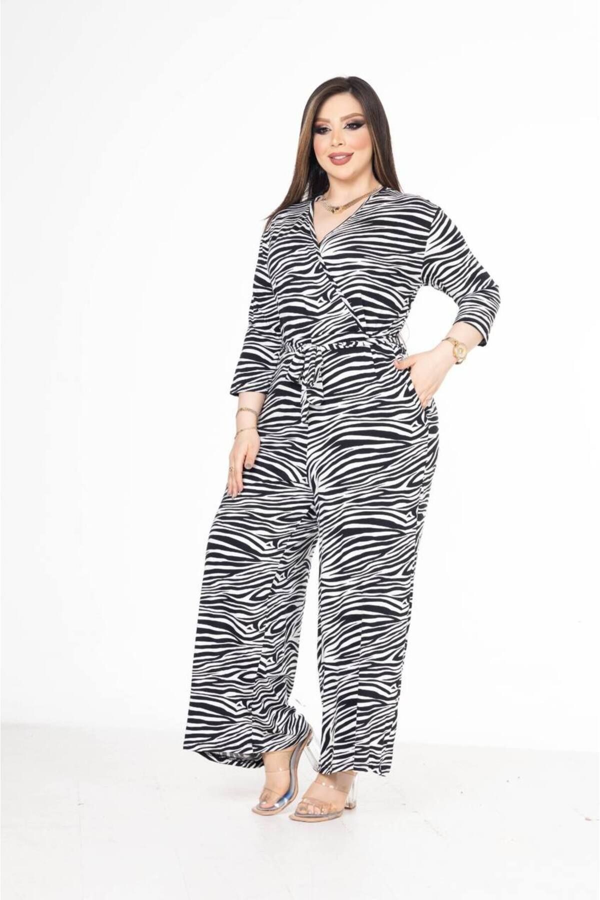 garajmood-Zebra Patterned Plus Size Double Breasted Collar Jumpsuit 3