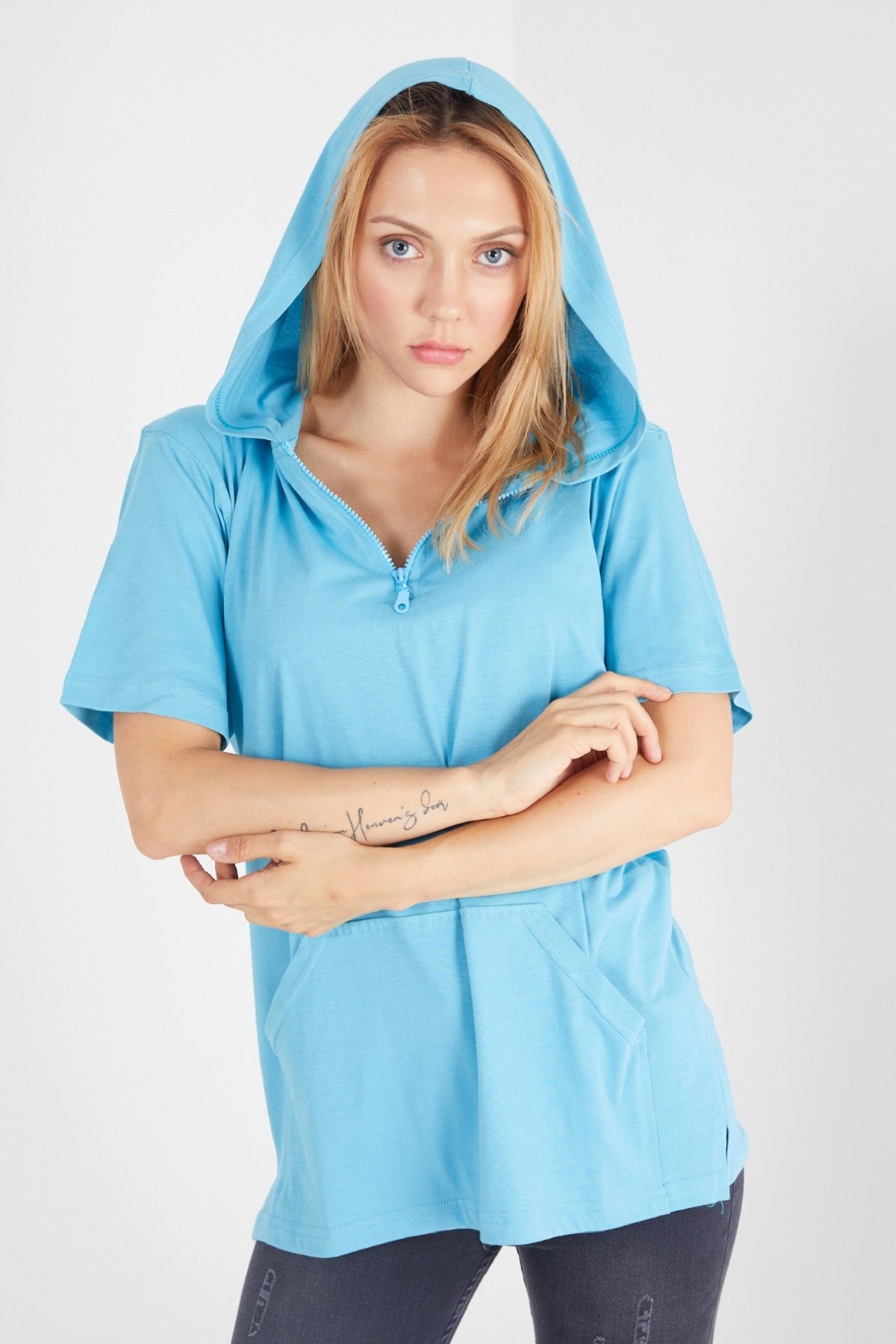 Sporting-Turquoise Hooded Comfortable Women's T-shirt - Kangaroo Pocket, Short Sleeve 2