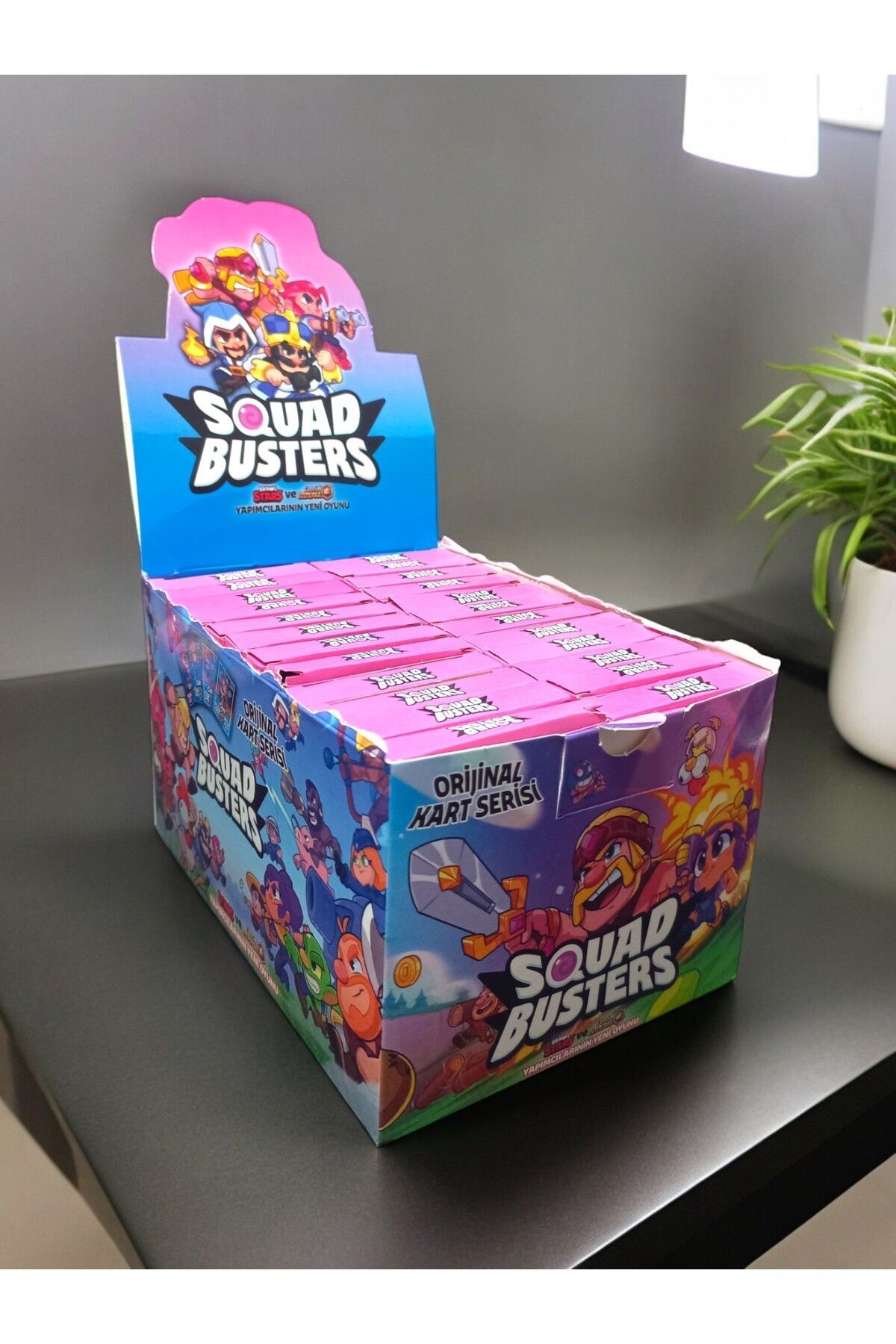 Redro Home-Squad Busters Colossal - 24 Mini Boxes, Total 240 Game Cards 6
