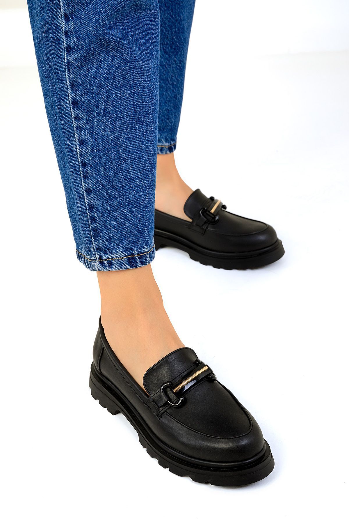 SOHO-Casual Women's Shoes 19389 - Black 5