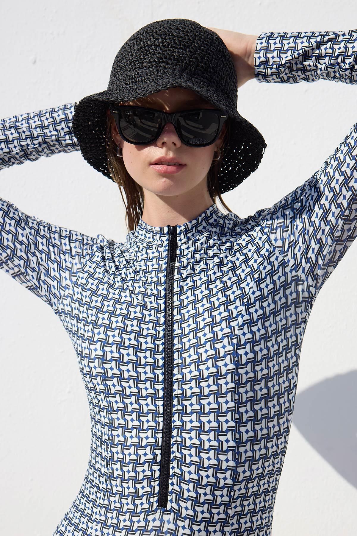 Manuka-Geometric Patterned Zippered Surf Swimsuit 4