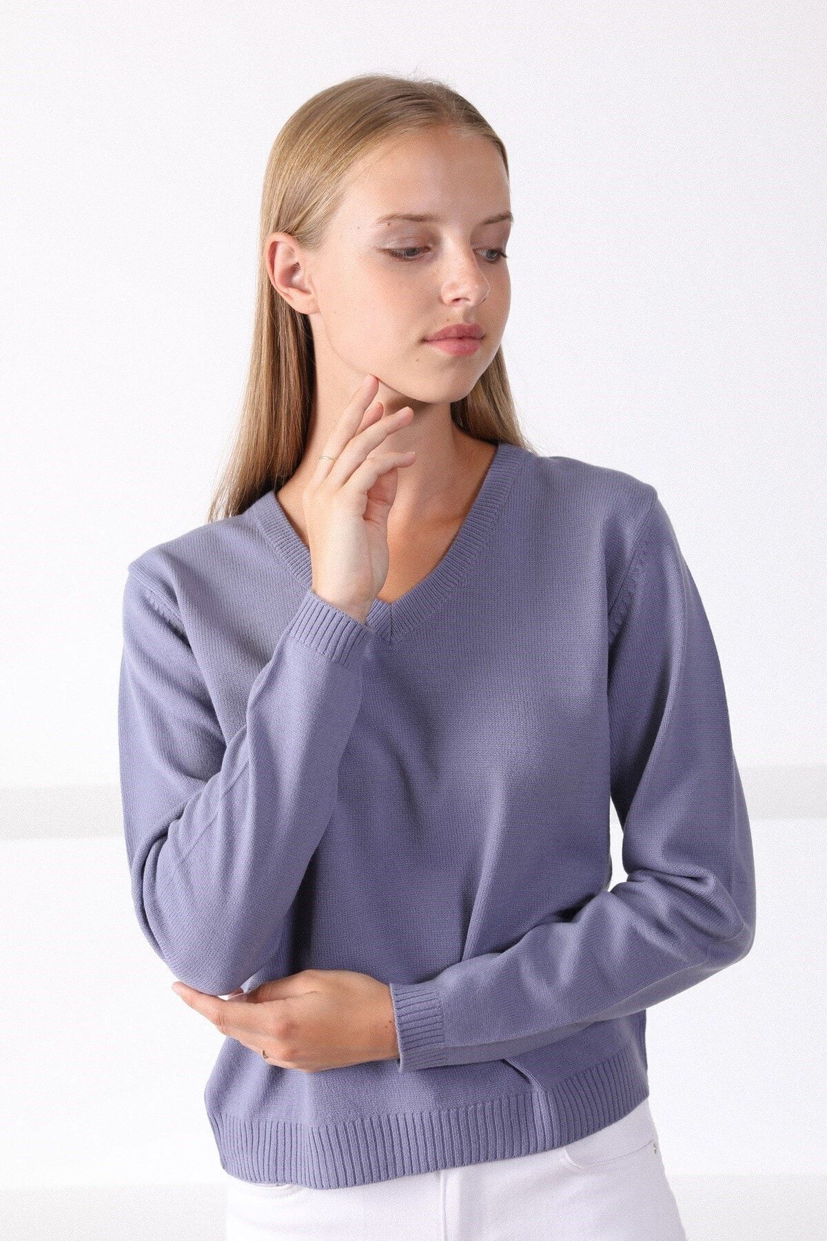 Ferraro-Women's Lilac V-Neck Knitwear Sweater 3