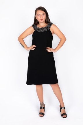 Kadın Siyah Boncuk Işlemeli Krep Elbise 20-0584