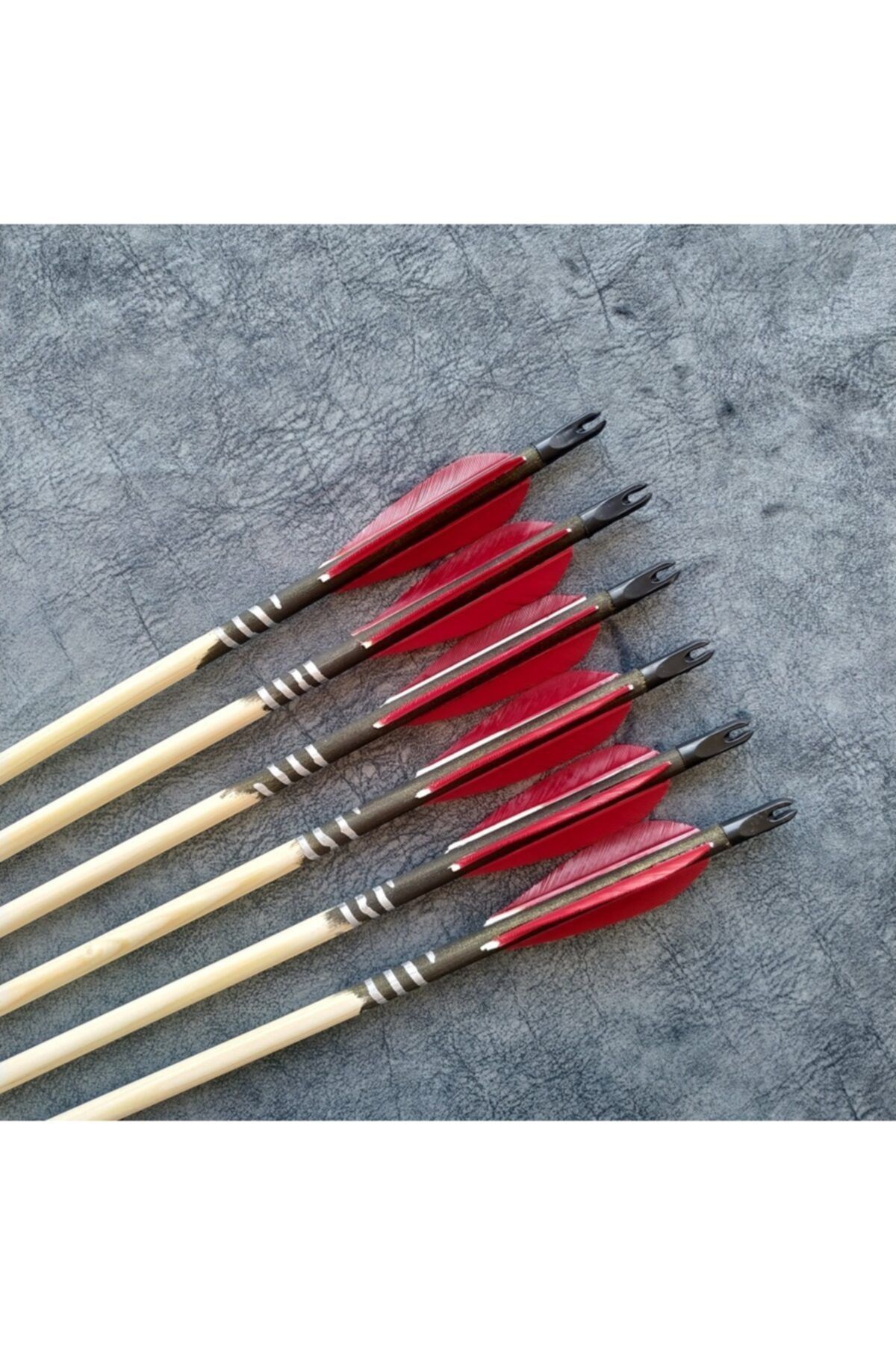 KONURALP OKÇULUK Geleneksel Okçuluk – Boyalı Ahşap Ok 6 Adet (3" Tüylü-76 Cm)