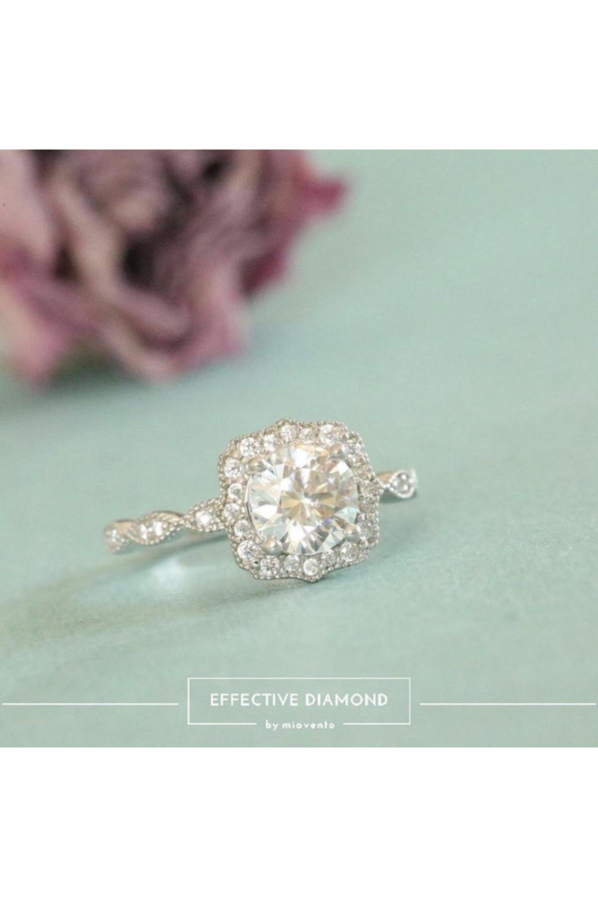 Kadın Elegance Işıltı Tektaş Gümüş Yüzük 3