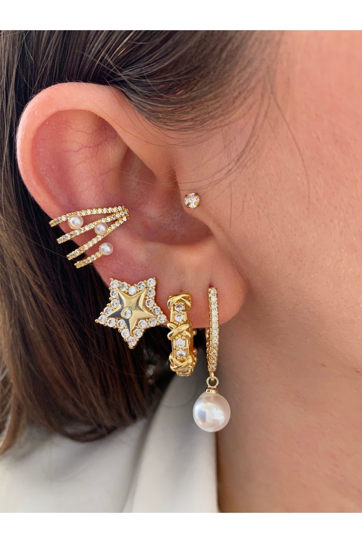 Pinery Jewels-4 صفوف من أقراط غضروف الأذن النسائية المرصعة باللؤلؤ 5