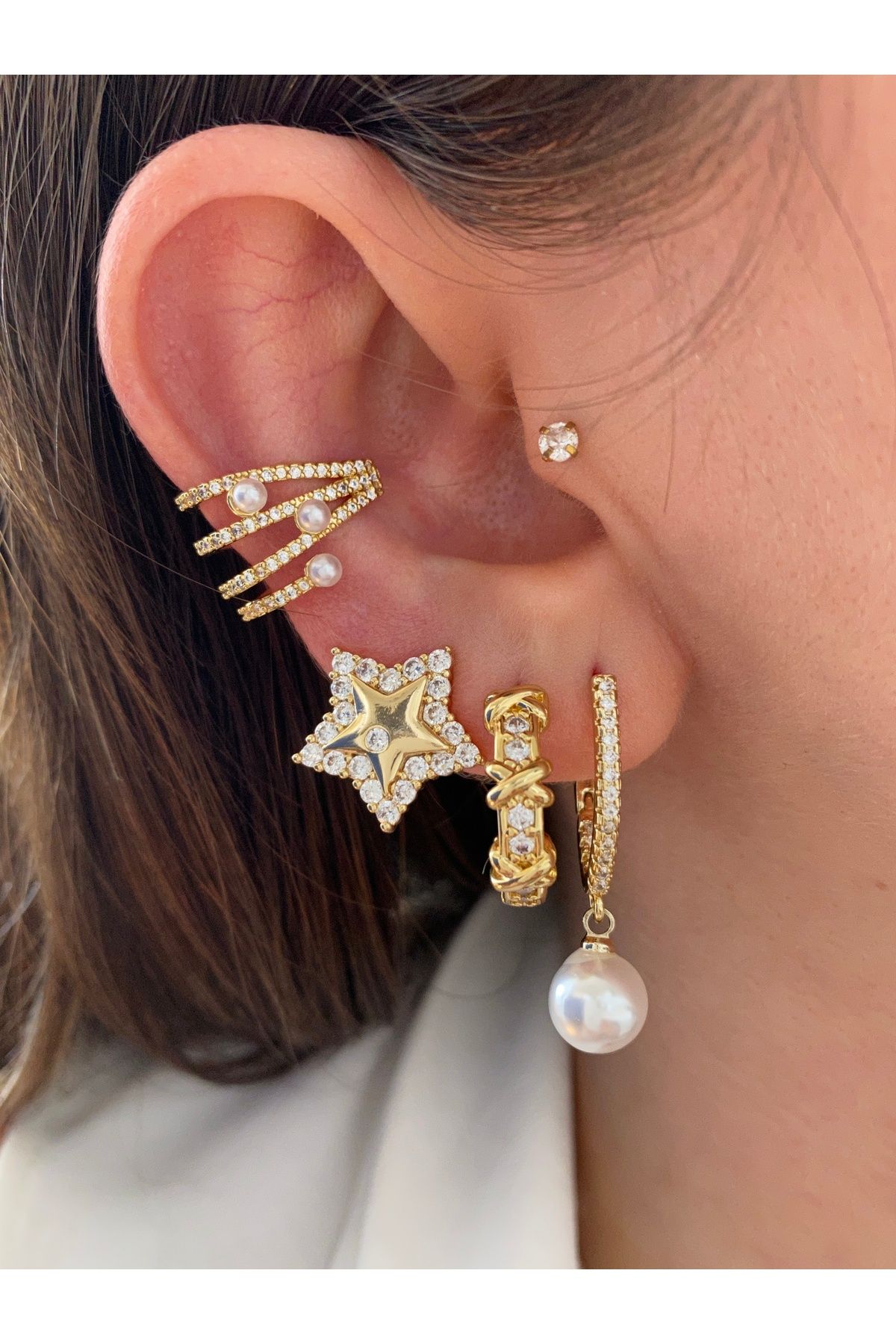 Pinery Jewels-4 صفوف من أقراط غضروف الأذن النسائية المرصعة باللؤلؤ 4