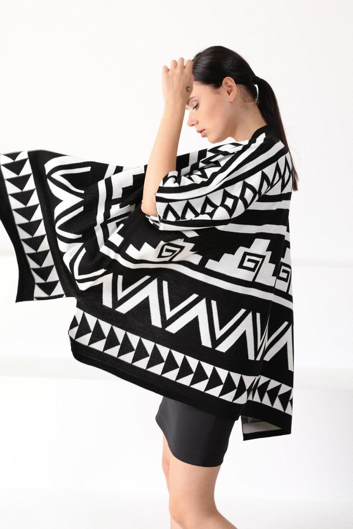 Women's Black and White Ethnic Patterned Poncho