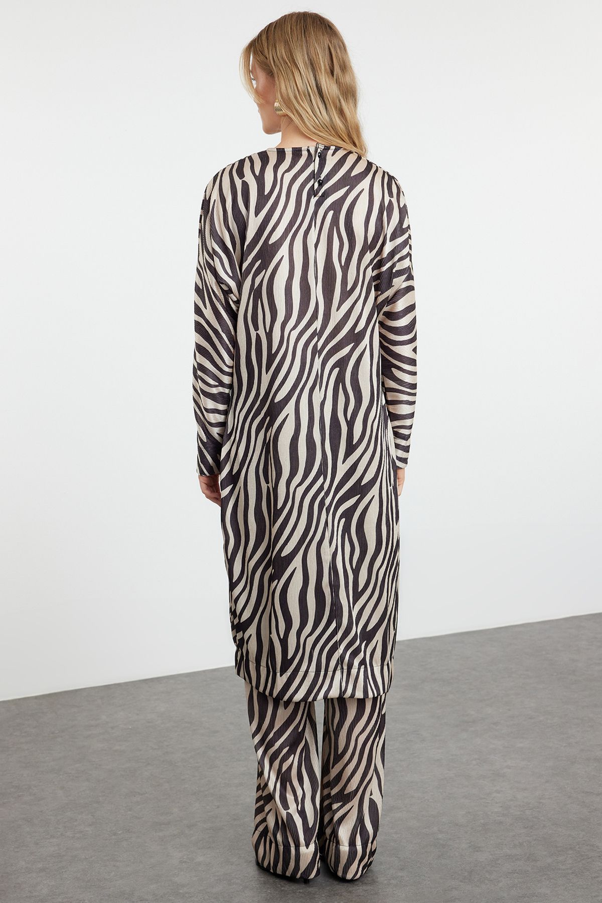 Trendyol Modest-Beige Long Tunic and Top Set with Zebra Pattern - TCTSS24US00090 5