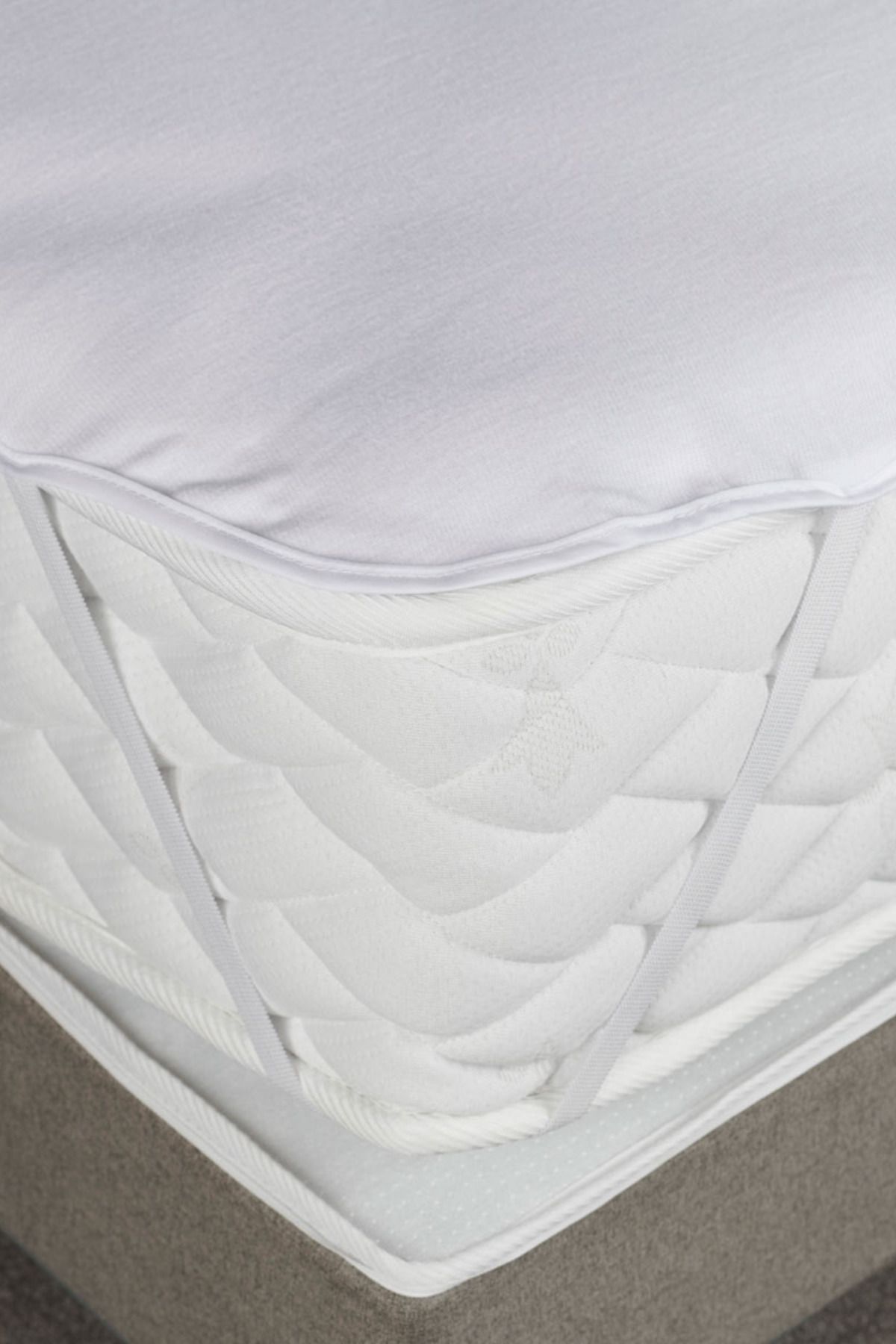 İstanbul Towel Sıvı Geçirmez Yatak Koruyucu Alez