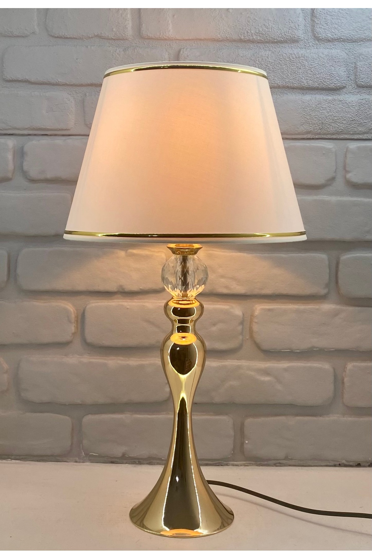 Lacquered Gold Plated Shahmeran Metal High Leg Crystal Stone White Gold Striped Cap Lampshade