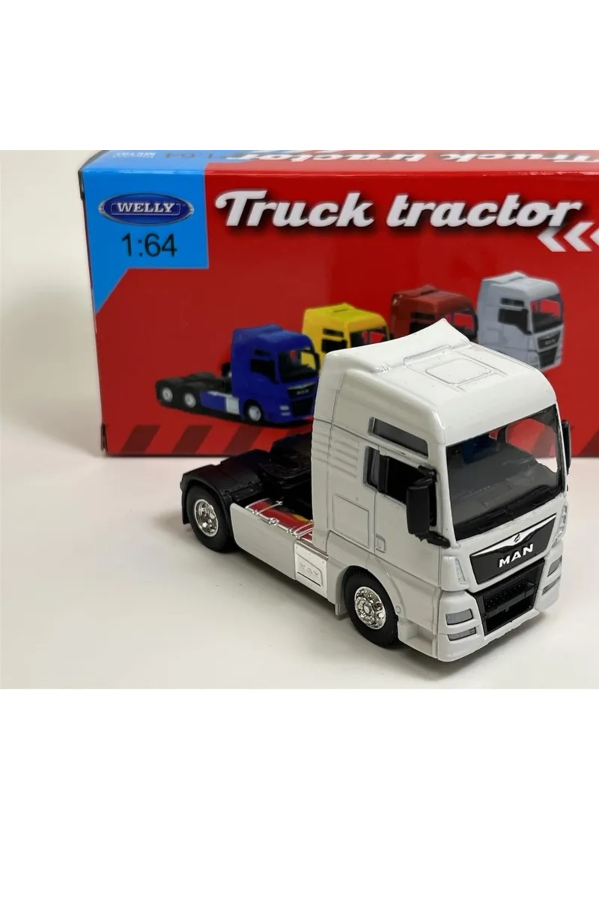 1／64 トラック　ミニカー Shem Man TGX XXL Beyaz 1:64 Ölçekli Welly Kamyon Traktör - Fiyatı