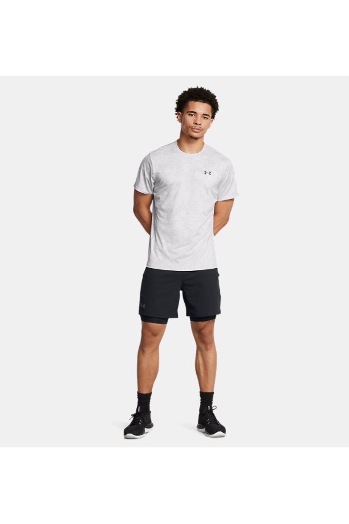تی شرت ورزشی سفید مردانه UA ناپدید شده VENT طرح دار آستین کوتاه 014 Under Armour