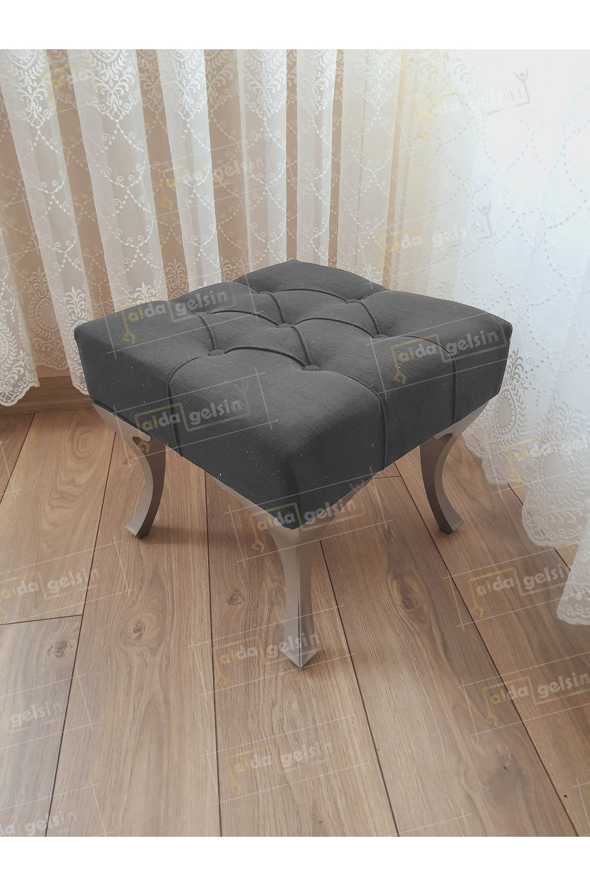 aldagelsin Kapitoneli Makyaj Pufu Ayak Ucu Puf Gümüş Ayak (45*45)