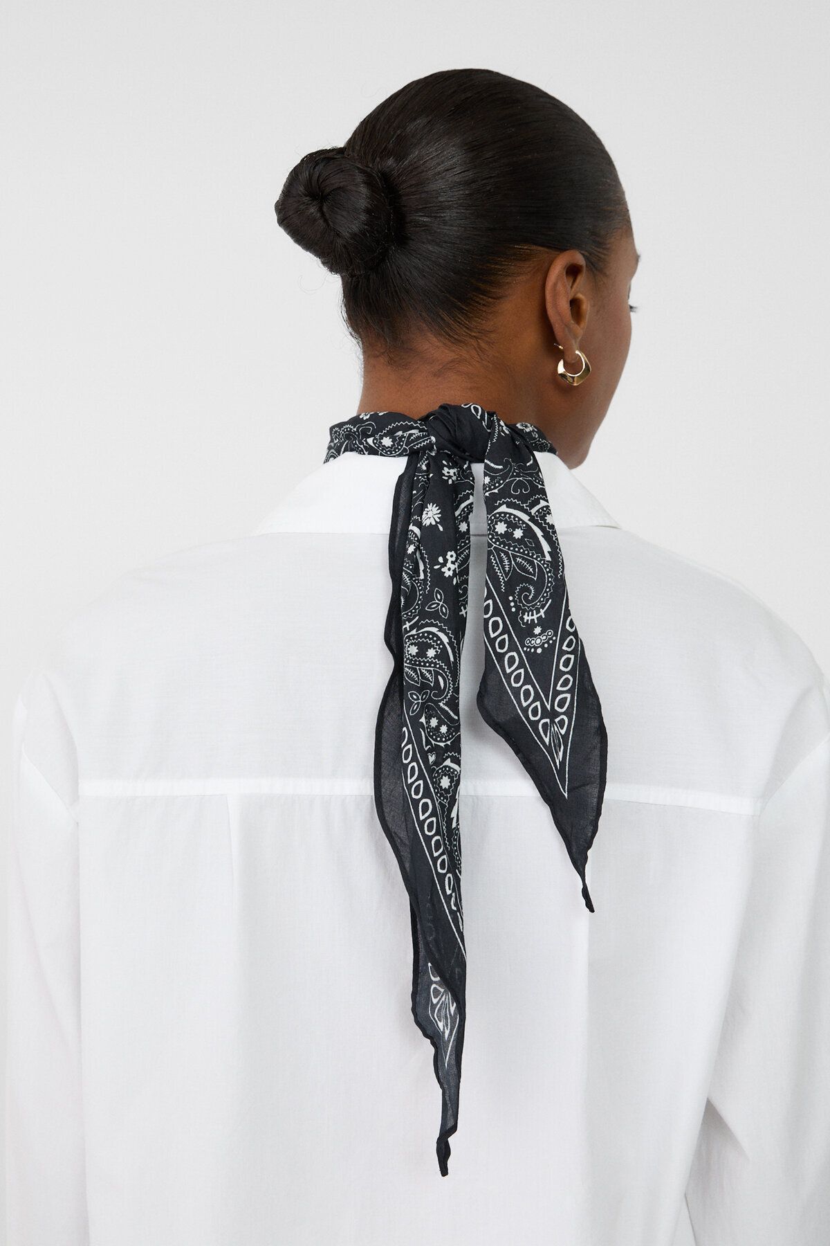 Stradivarius-Patterned Bandana 3