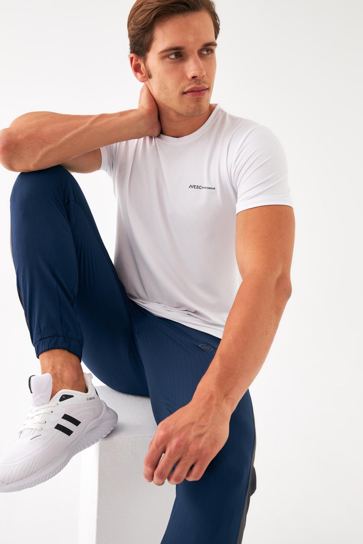 تی شرت ورزشی مردانه پیراهن مینی پارچه SLIMFIT T0087 یقه صفر Escetic