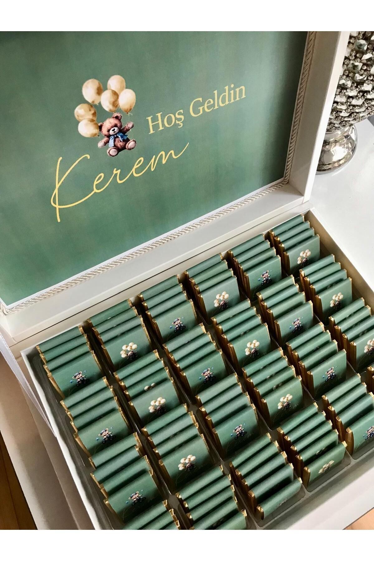 Minemiss Tasarım Lüks Kutulu Isme Özel Tasarımlı Kız-erkek Bebek Çikolatası 60 Adet Dogum-yaş Günü-hediyelik Çikolata fotoğrafı 4 (önizleme)