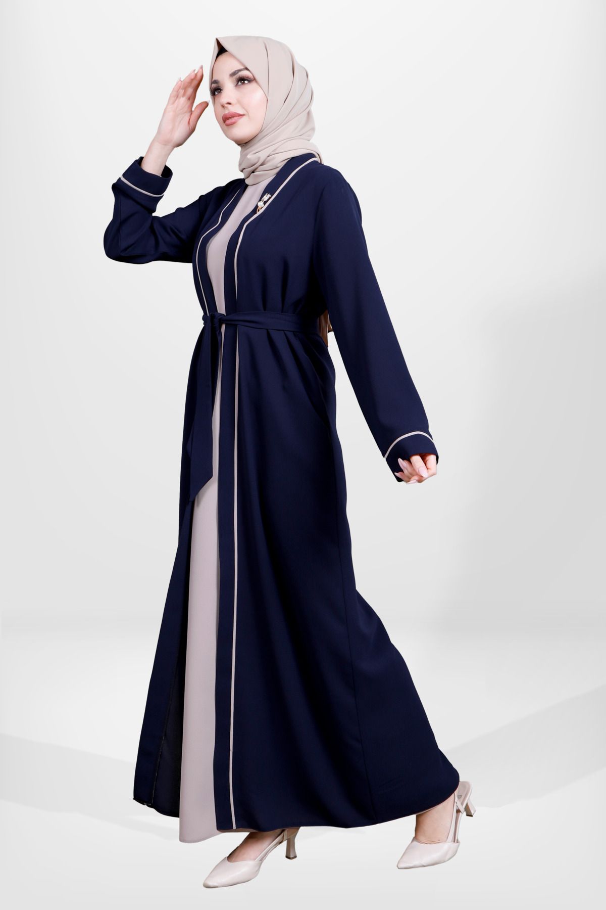 مانتو و عبای پوشیده زنانه BROOCH CONTETIVE COLY NAVY COLOR BINARY ABAYA 3983 Beyza