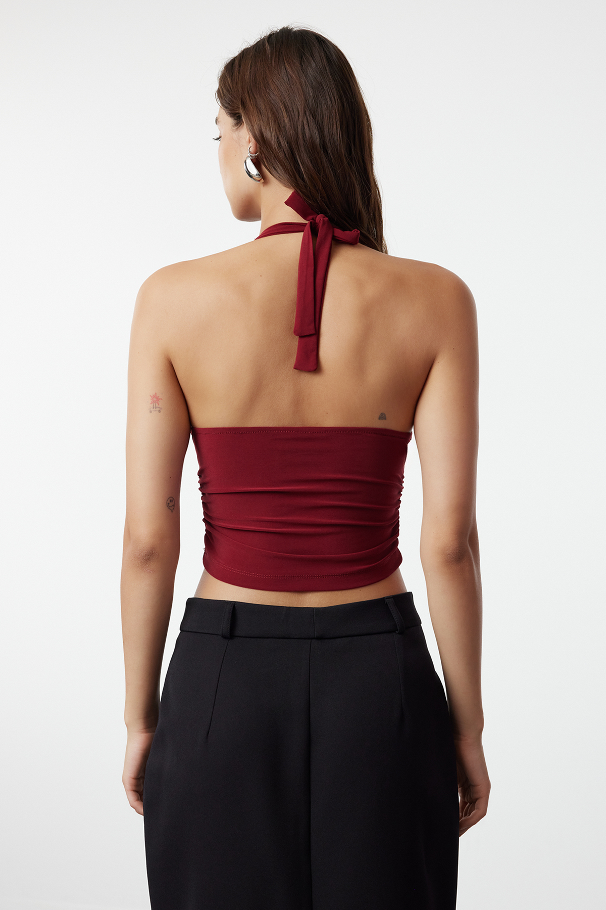 Trendyolmilla  Bordo Boyundan Bağlamalı Vücuda Oturan Esnek Örme Bluz TWOSS24BZ00061 - Görsel 5