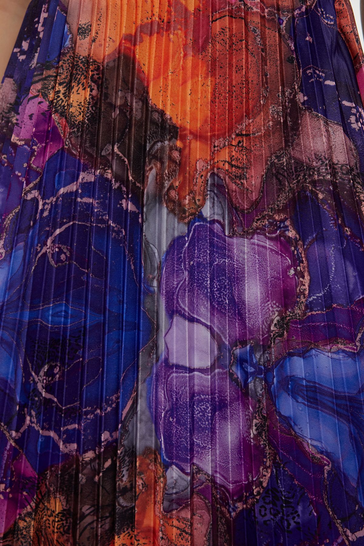 Trendyol Collection-Stretchy Knitted Skirt - Multicolor and Pleated Print, TWOSS24ET00041 4