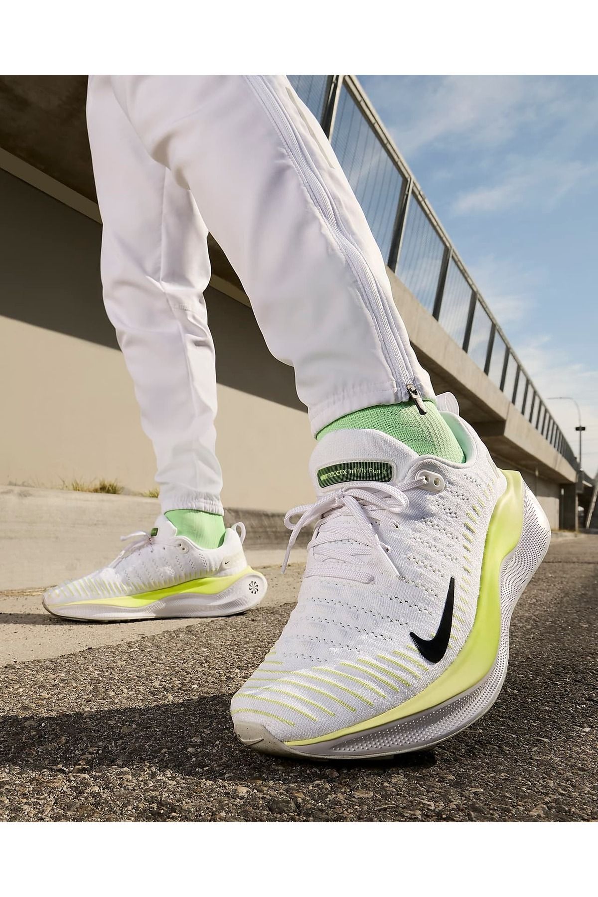 Nike Reactx Infinity Run 4 Erkek Beyaz Ko u Ayakkab s Fiyat Yorumlar Trendyol