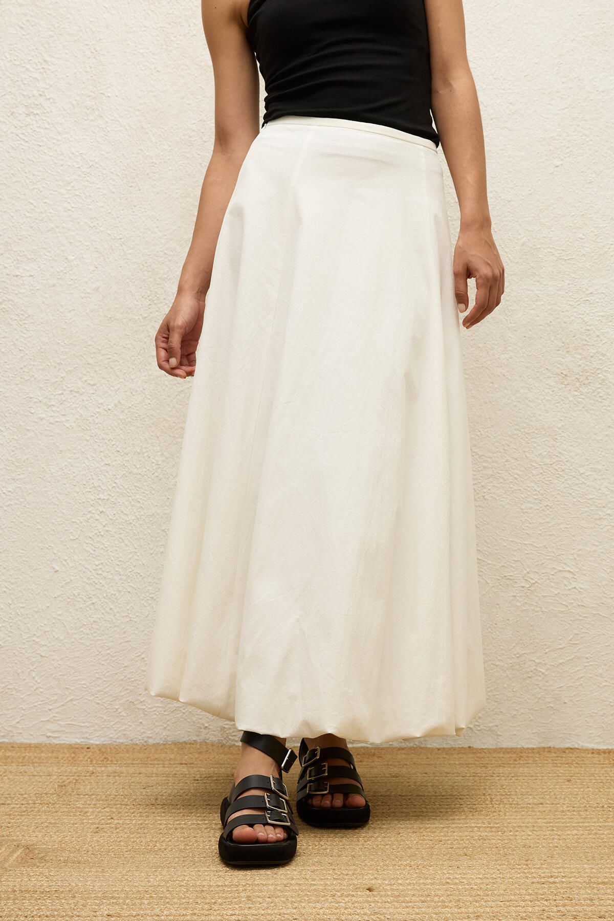 Manuka-Balloon Form Skirt - Ecru 3