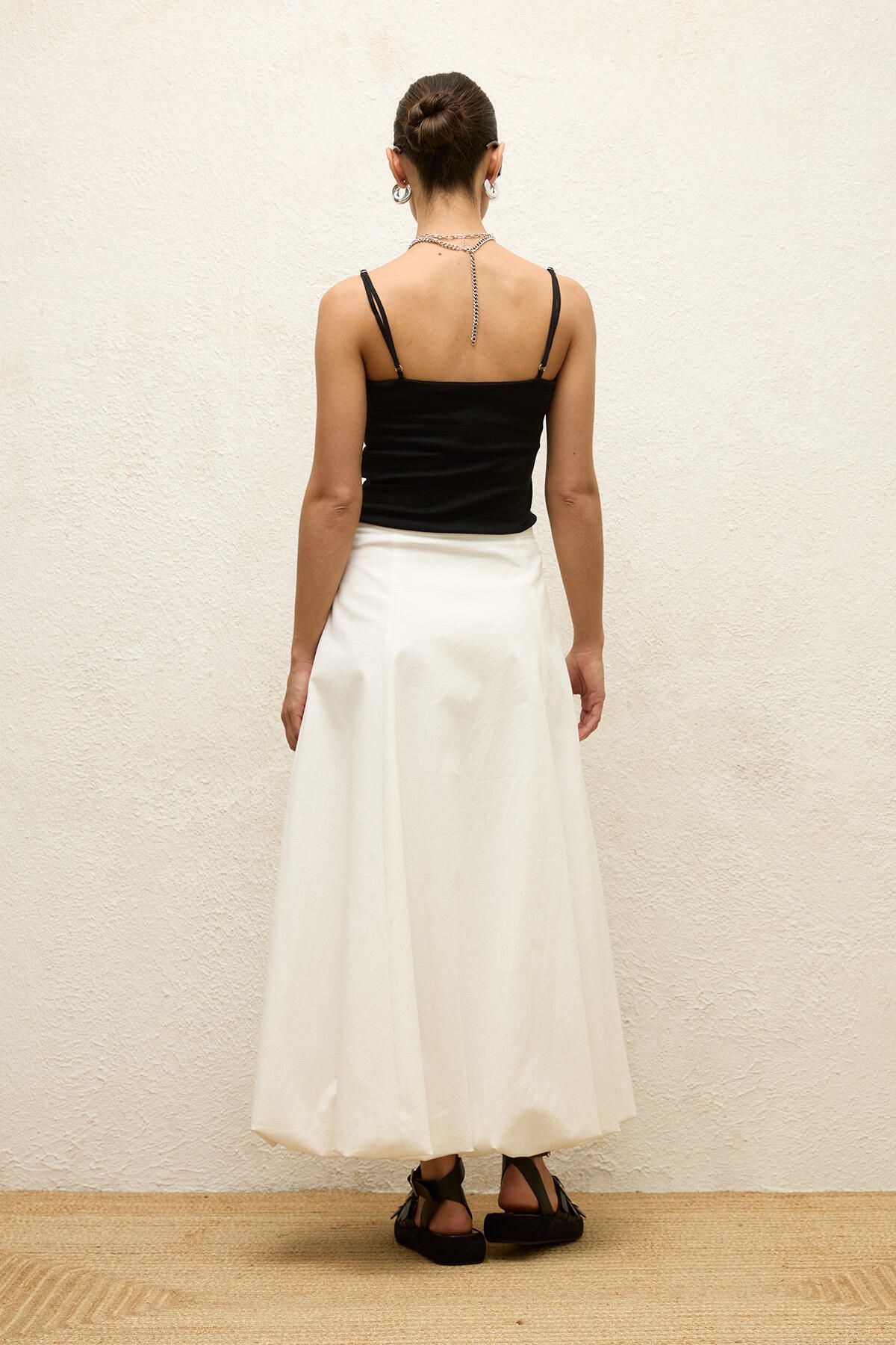Manuka-Balloon Form Skirt - Ecru 8