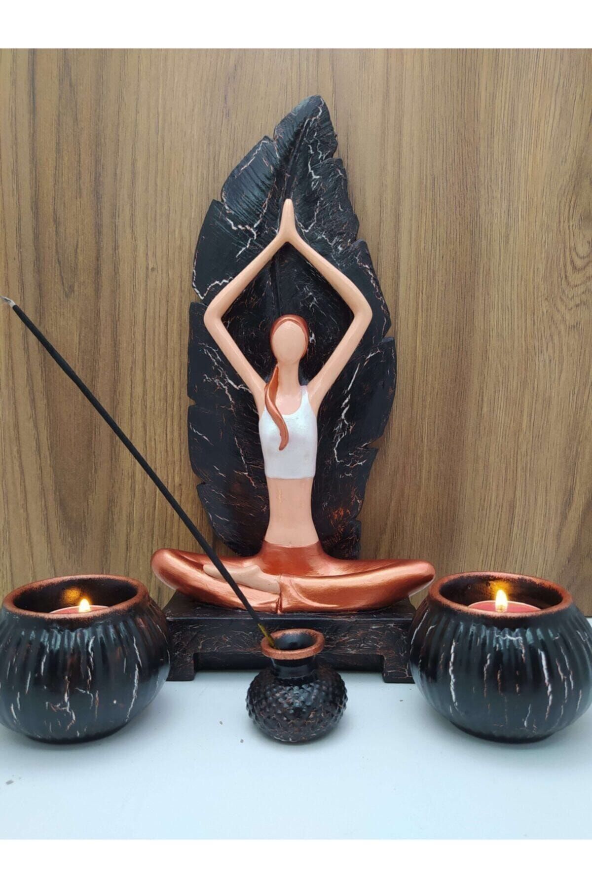 Yoga Yapan Kız Tütsülük Ve Mumluk Dhyykçatlatma