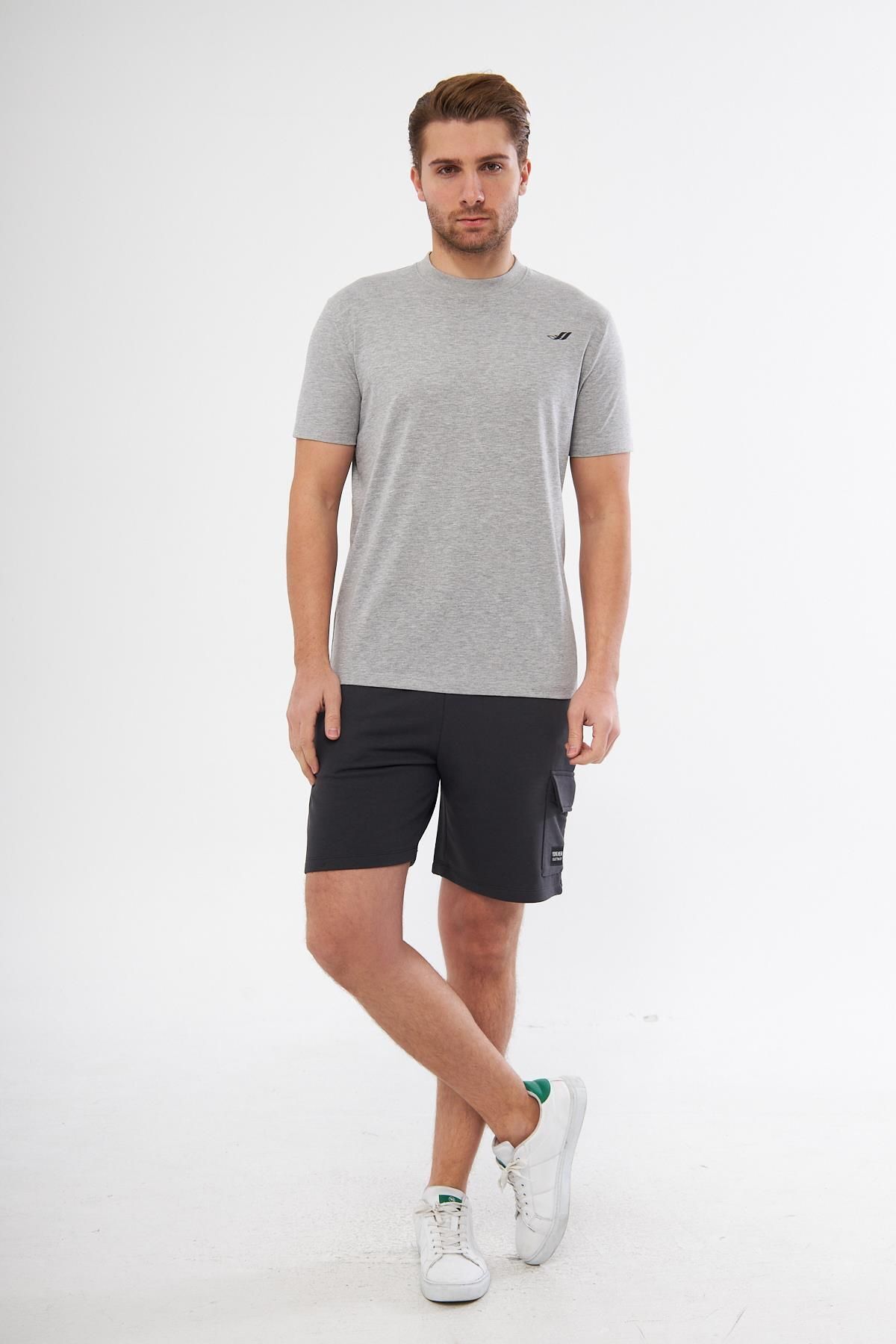 complete the look image