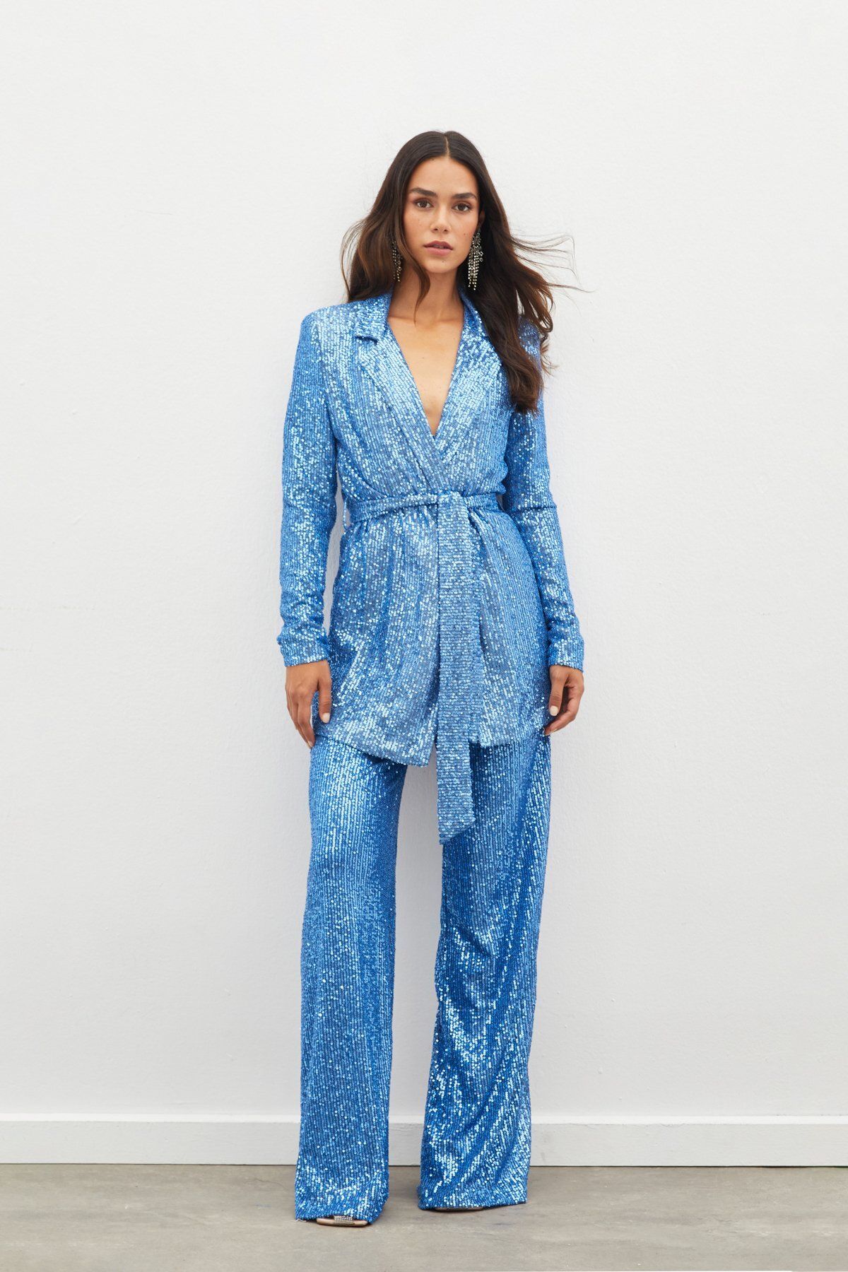 complete the look image