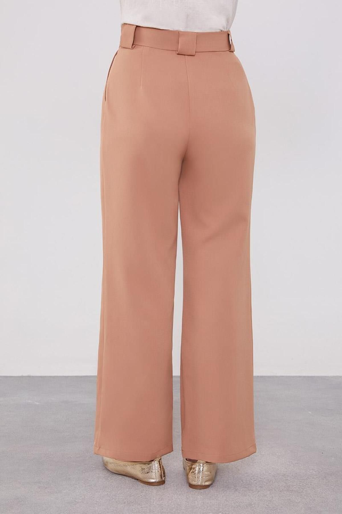 Levidor-Double Pleated Camel Fabric Trousers 5