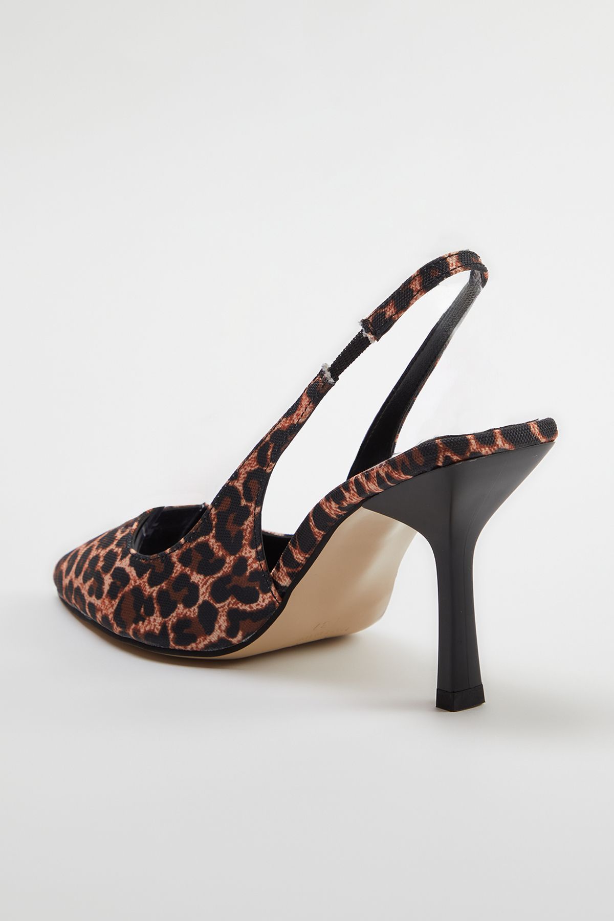 TRENDYOL SHOES-Braune Damenschuhe mit spitzem Zehenbereich und Leopardenmuster TAKSS24TO00018 4