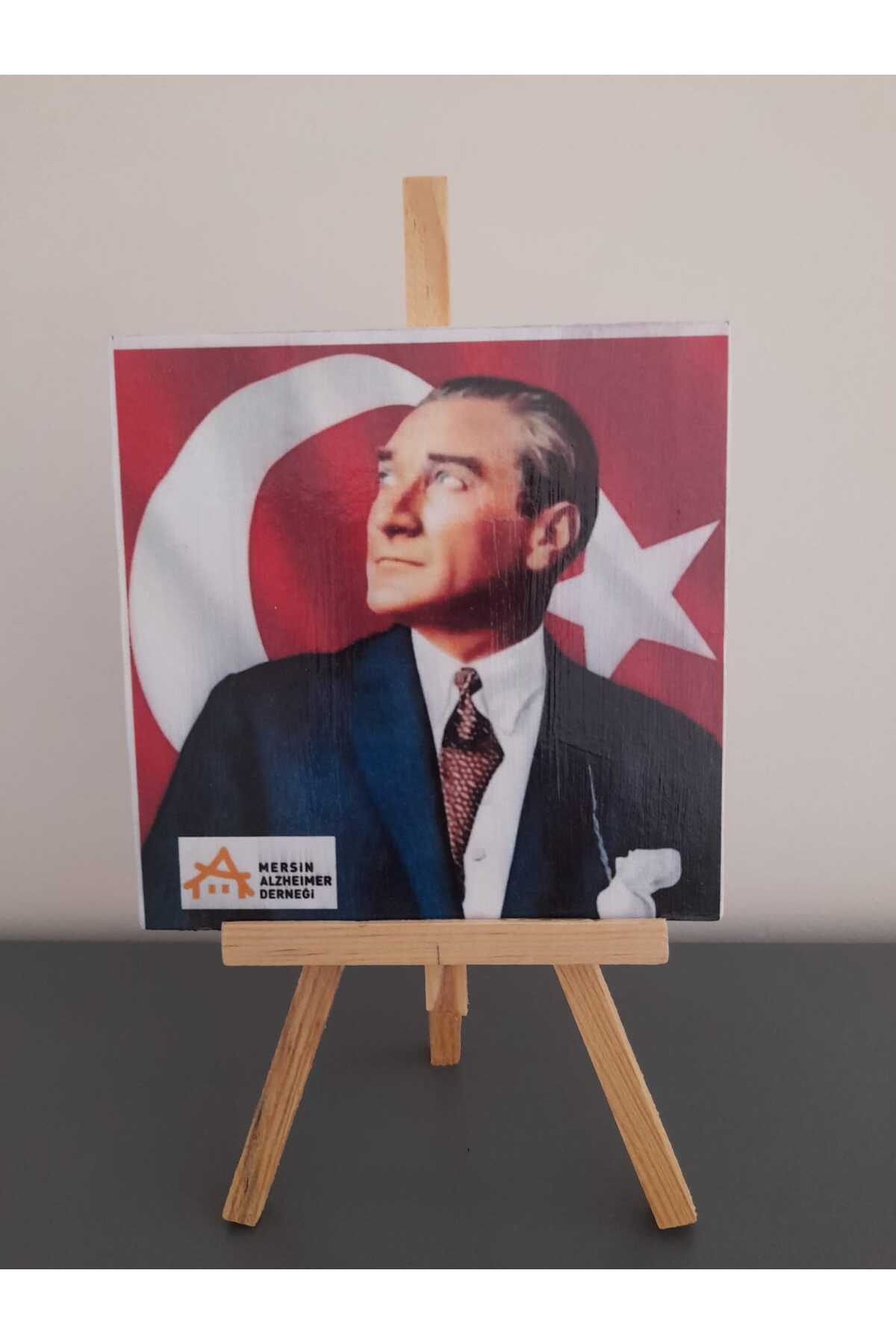Handmade Gift 10 November Atatürk Poster on Wooden Knight