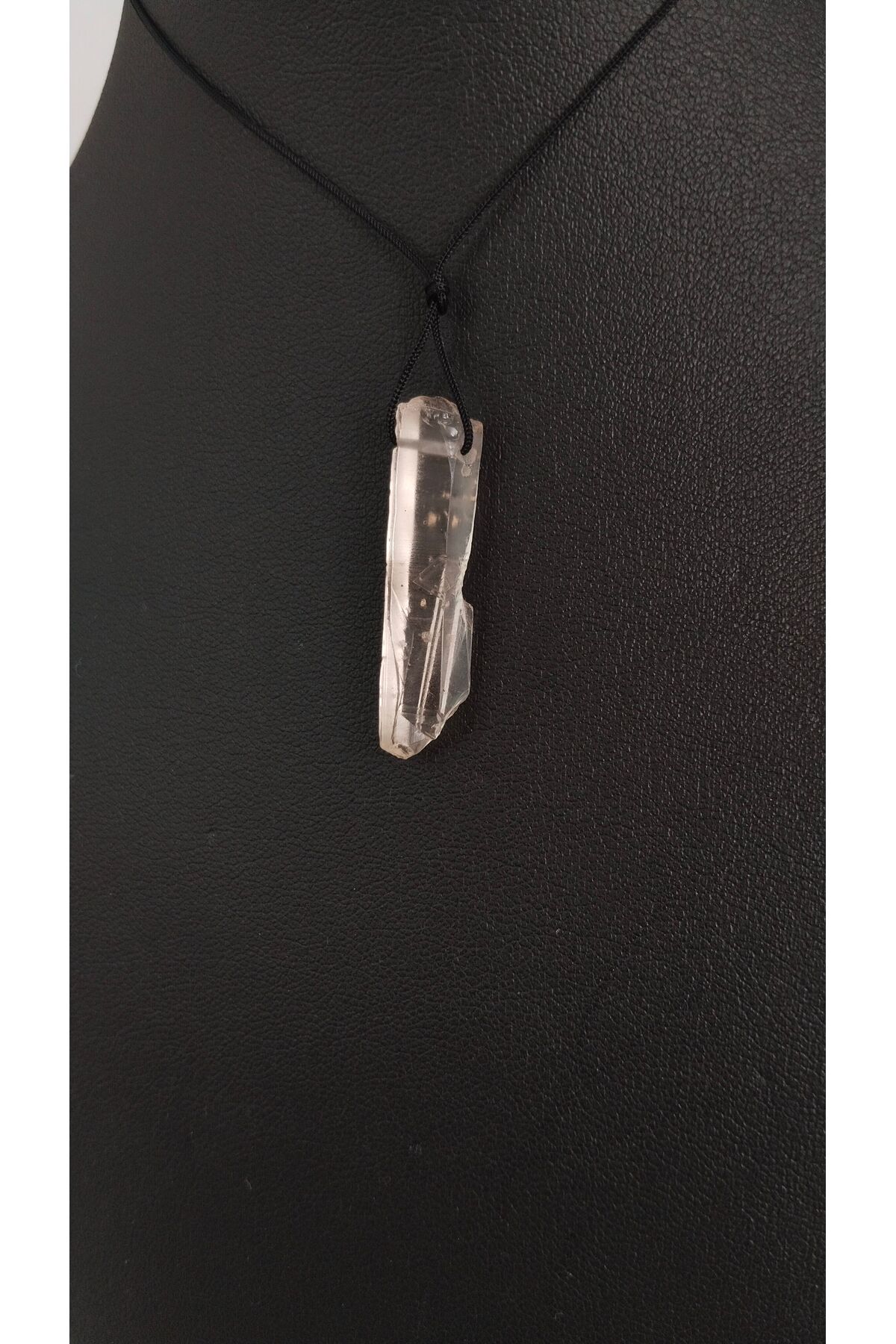 kuartz Kristal Kuvars Sertifikalı Kolye Işlem Görmemiştir