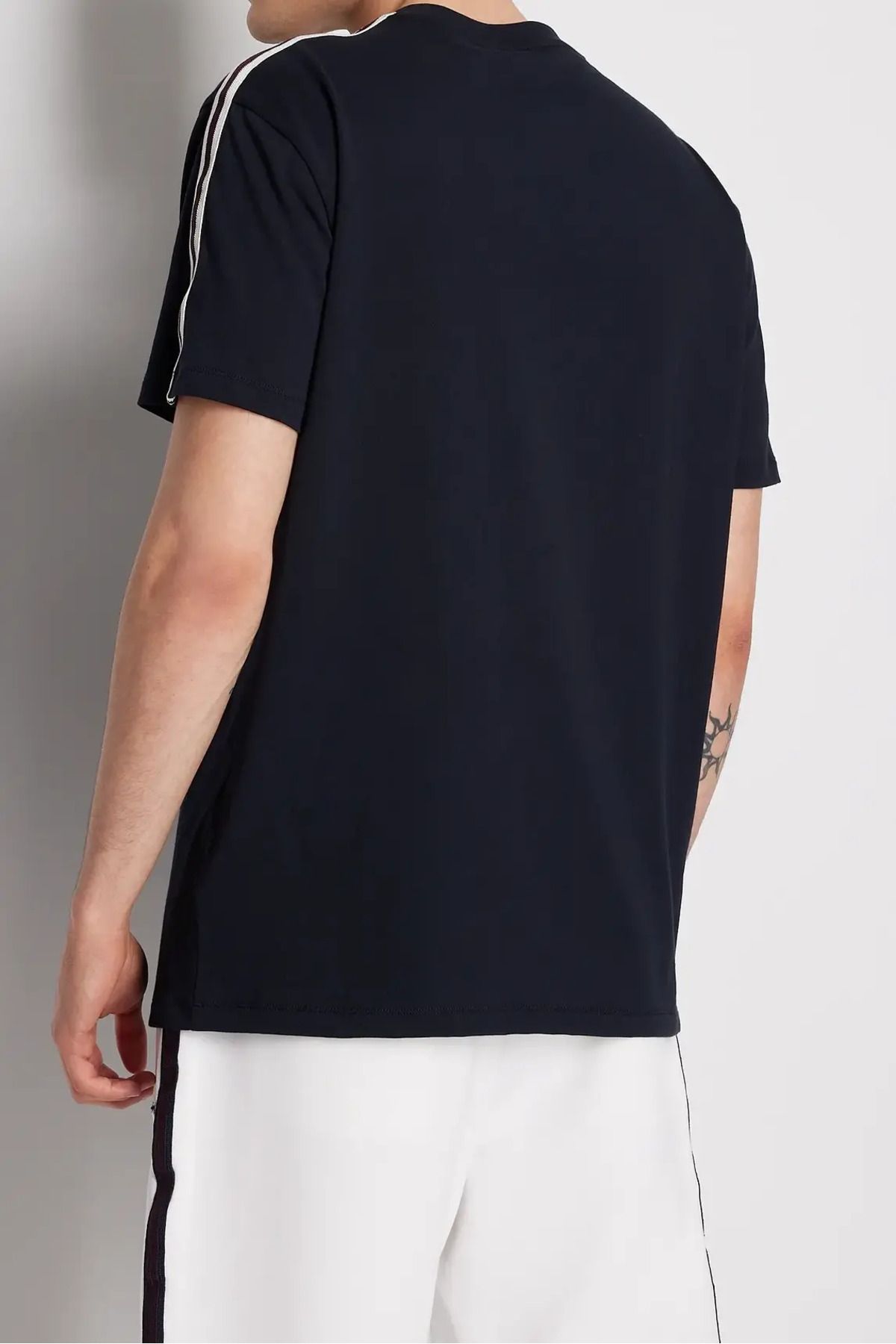تی شرت آبی مردانه یقه دوچرخه لاسیور Armani Exchange