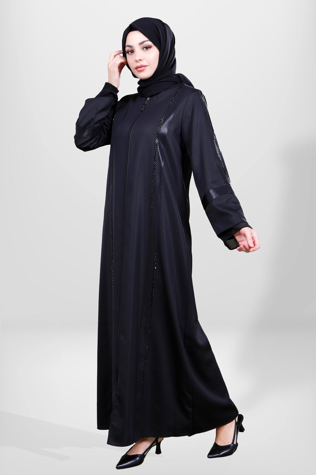 مانتو و عبای پوشیده زنانه جزئیات روبان زیپ رنگ سیاه FERACE 3751 Beyza