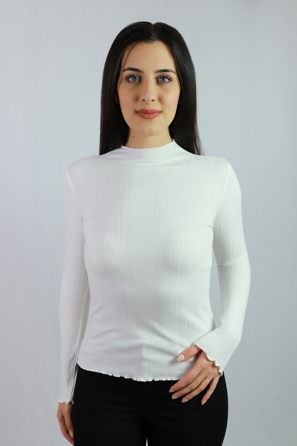 Ecru Camisole Baby Overlock Detailed Blouse