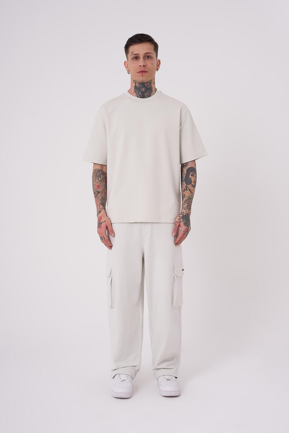 complete the look image