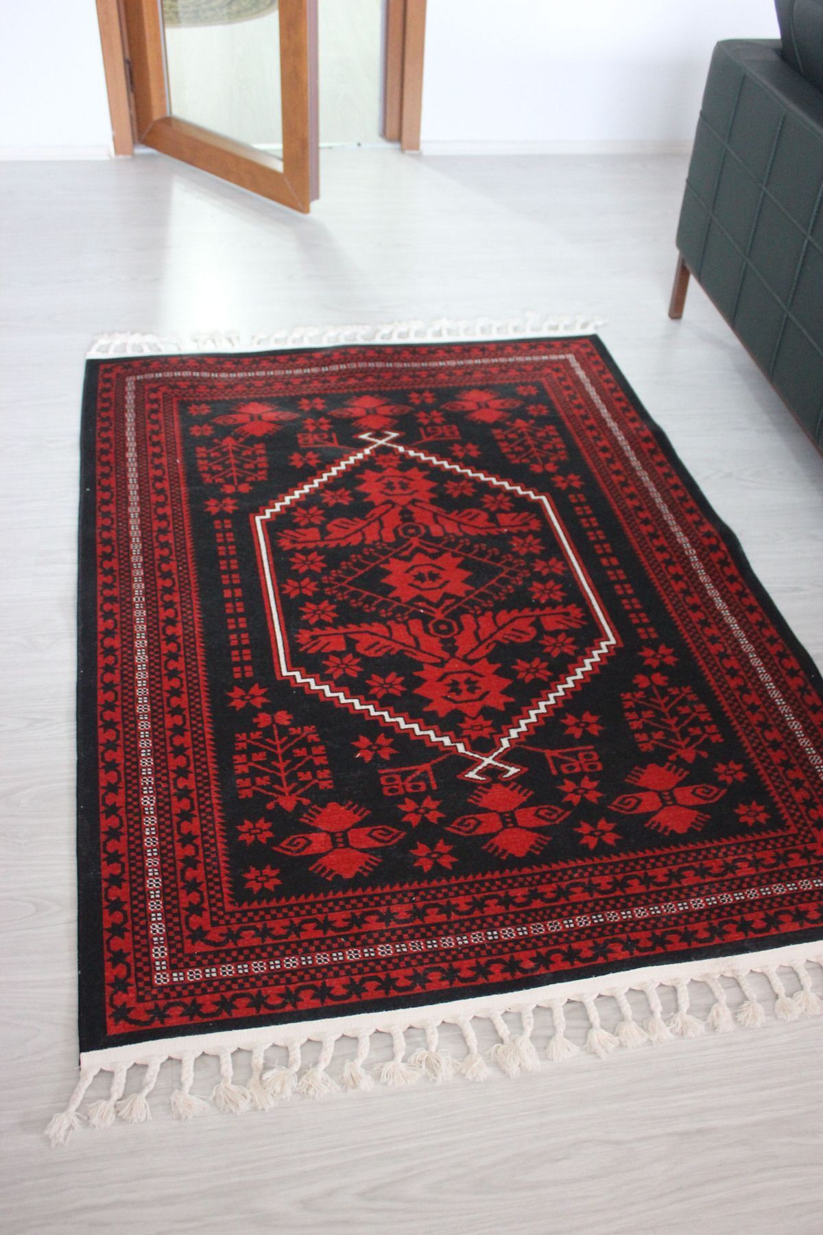 Mars 2009 Kırmızı Siyah Bordürlü Etnik Vintage Görünüm Dokuma Taban Halı