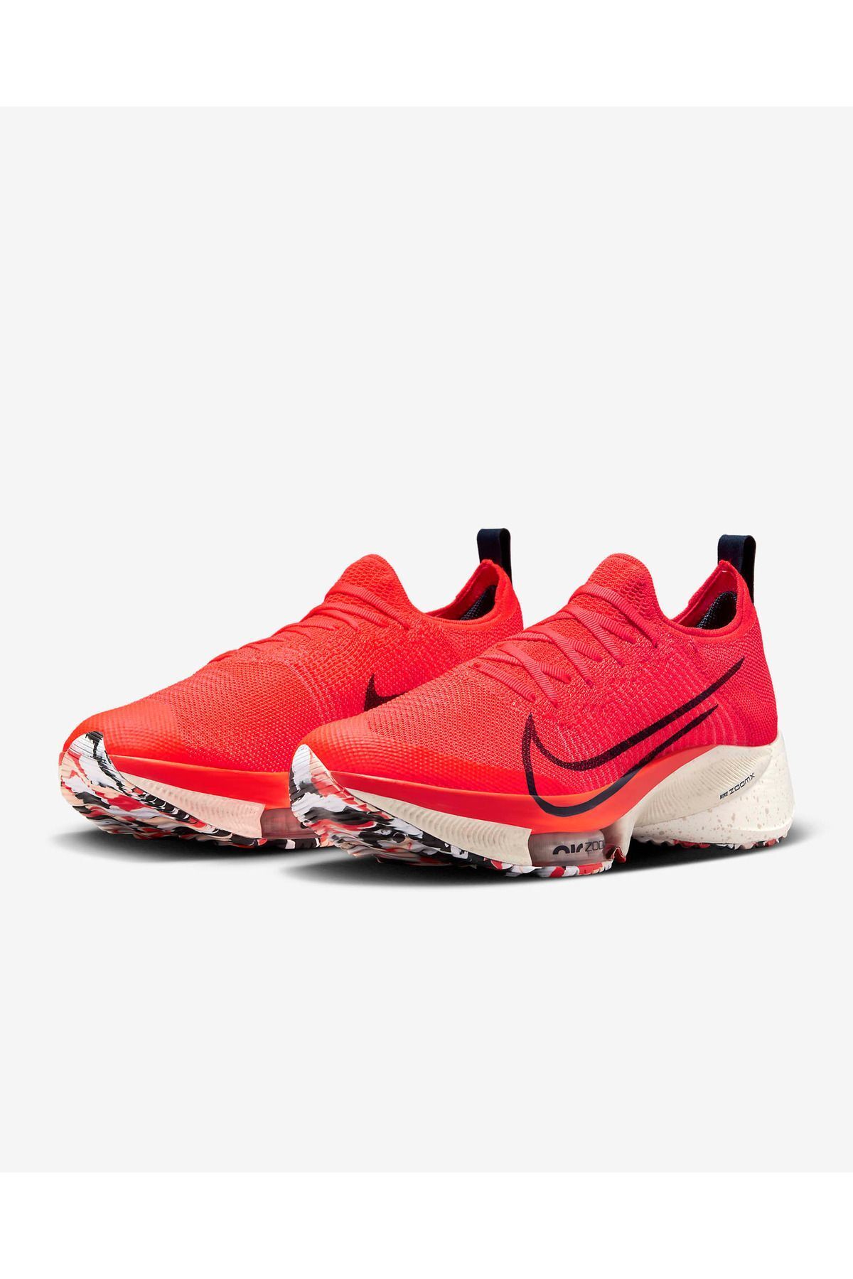 Nike tempo red deals