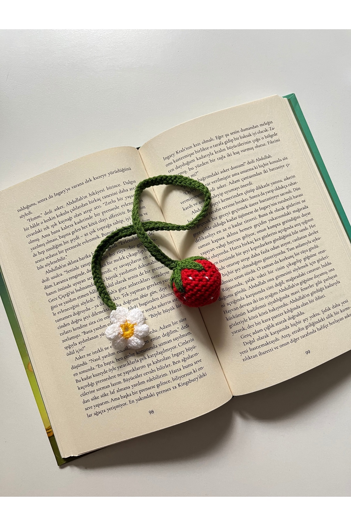 Sumicorn Design Çilek Amigurumi Örgü Kitap Ayracı,Kitap Aksesuarı,Kitap Severler için Hediye