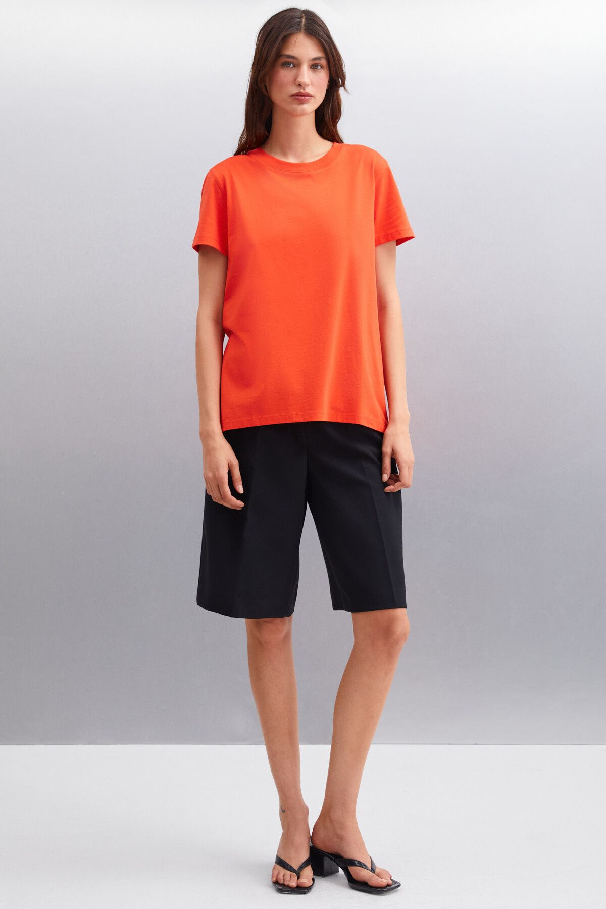 GRIMELANGE-Samantha Damen – 100 % Bio-Baumwolle, bequeme Passform, rotes Strick-T-Shirt mit langem Rücken 2