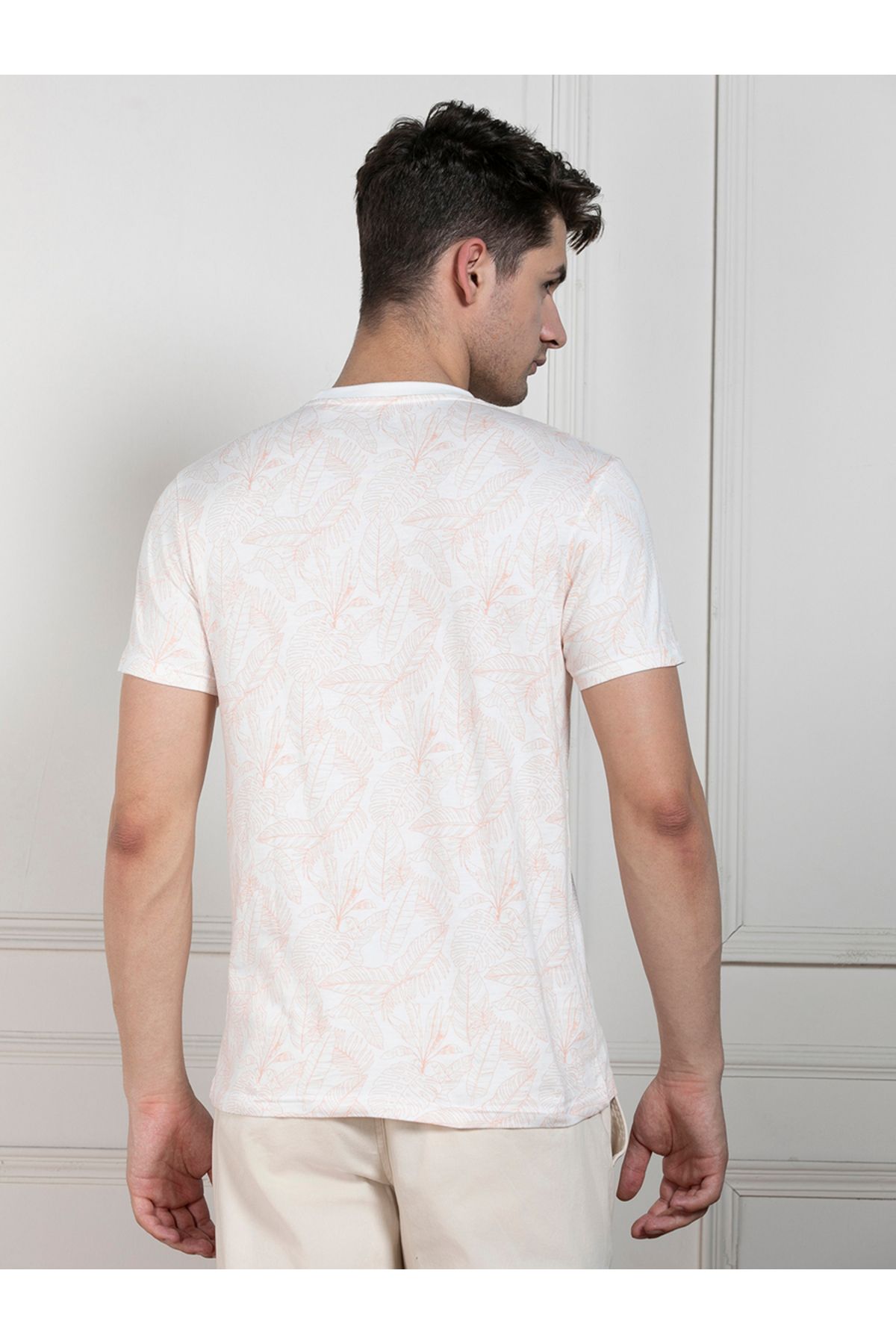 Dennis Lingo By Styli-Regular Fit All Over Leaf Print T-Shirt 4